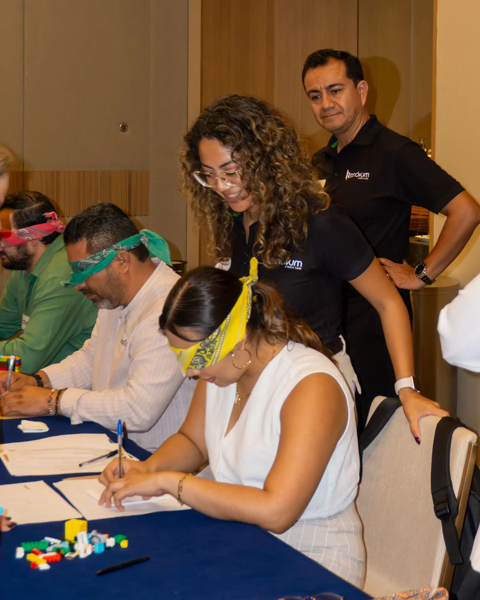 Equipo colaborando